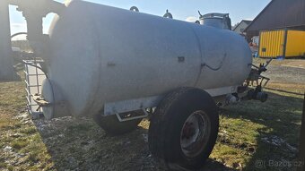 Nádrž na vodu 5.000L oboustranný pozink. Tlaková nádrž - 7