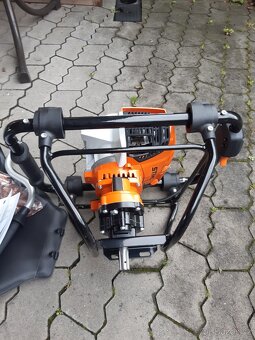 Půdní vrták Stihl BT131 NOVÝ - 7