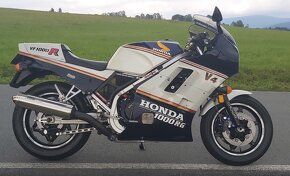 Honda VF1000 R - 7