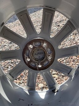 Originální disky Volvo Silver Diamond Cut 5x108 R18 - 7