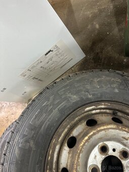 Pneu na discích 225/70 R15C - 7