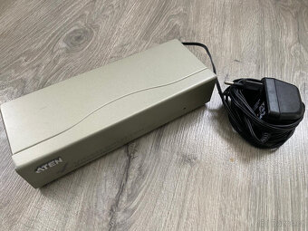 Videorozbočovač VGA ATEN VS-94A (5x VGA) - 7