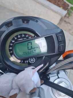 Yamaha FZ6N 2004 nepojízdná - na opravu nebo díly - 7