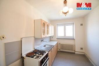 Pronájem bytu 3+1, 70 m², Rožnov pod Radhoštěm, ul.Nám. Míru - 7