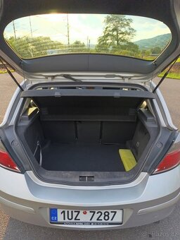 Opel Astra 1,6 - 7