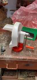 Překapávací kávovar, starší mlýnek/kráječ - 7