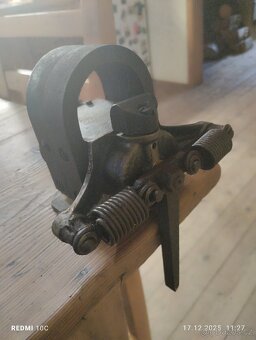 Magneto pro sabilní motor - 20 léta - 7