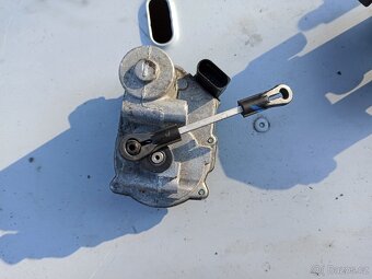 PŘÍSLUŠENSTVÍ MOTORU - AUDI 2.7TDi 132kW BPP - 7