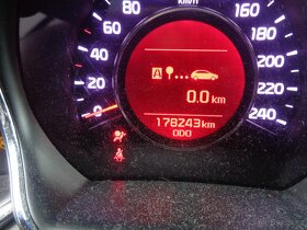 Kia Ceed SW, 1,4i, 73,2kw, Rozprodám na náhradní díly - 7