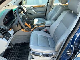 BMW X5 4.4i A/T - 7