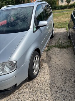 Prodám Volkswagen Touran 2.0 FSI - 7