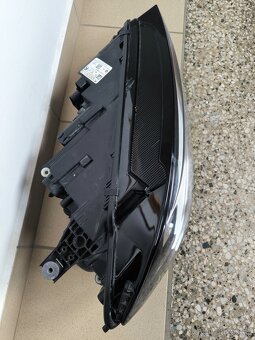 Světlo VW Touran 5tb - 7