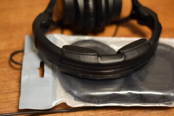 sluchátka Sennheiser HD 300 PRO - 7
