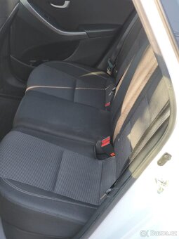 Hyundai i30 kombi - 7