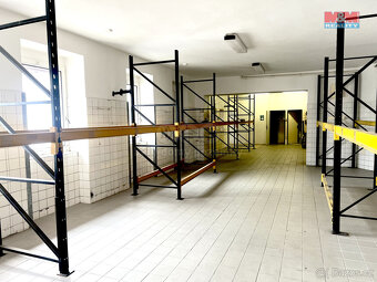 Pronájem sklad 407 m2 + 370 m2, + 193 m2 kanceláře, Praha 4 - 7