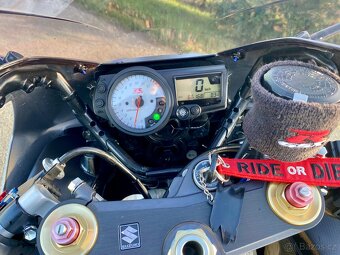 Suzuki GSXR-1000 K3 - 7