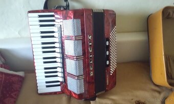 Prodám akordeon delicie CARMEN 96 basů 4 hlas - 7