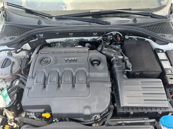 Škoda Octavia, 2.0TDI-RS-135KW-19ALU-TOP-STAV - 7