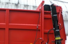 Rozmetadlo hnoje - chlévské mrvy - nosnost 14 tun - 7