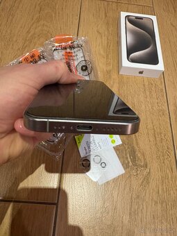 Apple Iphone 15 pro 256GB - 7