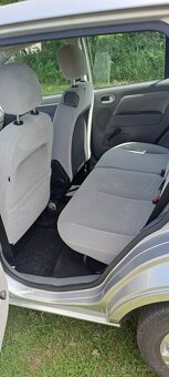 FORD FUSION 1,6i - 7