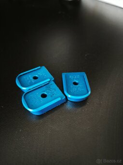 Lok Grips-Magwell, bodky, hřbet - 7