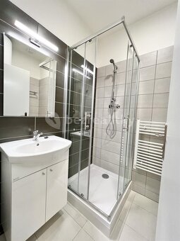 Pronájem neprůchozího pokoje pro studenty – centrum Brna - 7