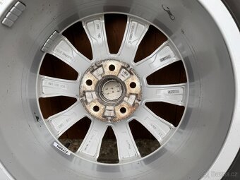Audi 17” alu kola + zimní GoodYear 235/65 R17 - 7