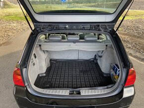 BMW E91 325i plná výbava - 7