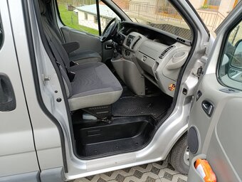 Opel Vivaro 2,5 DCi, 9 míst - 7