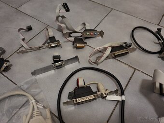 Kabely do PC, redukce, vga a ostatní. - 7