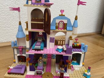 Lego friends Disney Popelčin romantický zámek - 7