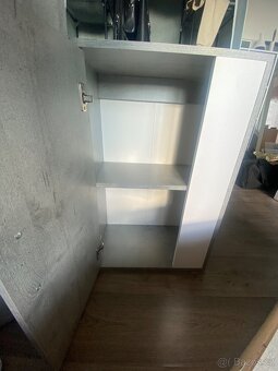 Šedá obývací stěna - 7