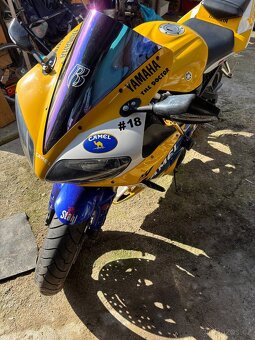 Yamaha yzf-R1 - 7