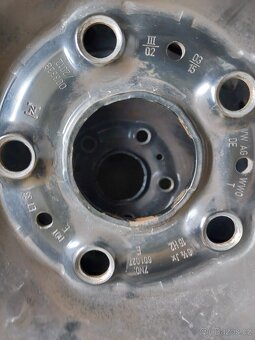 Pneu s disky 215/65/R16 M+S z Tiguana - 7