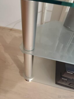 Skleněný TV stolek - 7