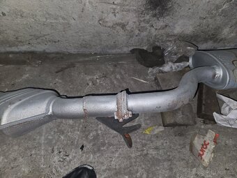 Ford Sierra - výfuk, volat - 7