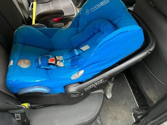 MAXI COSI Dětská autosedačka Cabrio Fix se základnou - 7