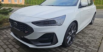 Ford Focus MK 4.5 - 7