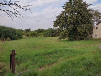 Sale of a building plot in the village of Kozomín - 17 km fr - 7