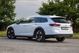 Opel Insignia country tourer 4X4 /aj na splátky/ - 7