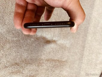 iPhone XR - 7