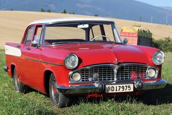 Simca Vedette Beaulieu V8 - 7