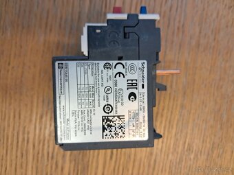 Drobný elektromateriál - 7