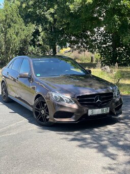 MERCEDES W212 FACELIFT AMG - 7