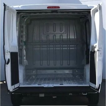Přenechám operativní leasing Peugeot Boxer L1H1 - 7