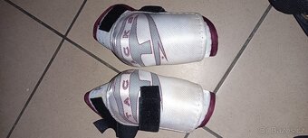 Dětská hokejová výstroj. - 7