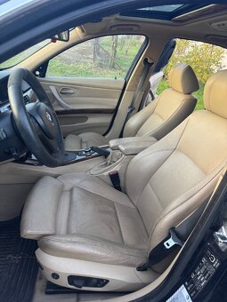 BMW E90 El.Sportsitze, Roletky, Dřevěný dekor - 7