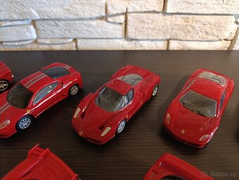 Modely autíčka Ferrari Shell. - 7