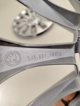Originální poklice Škoda 15" - 7